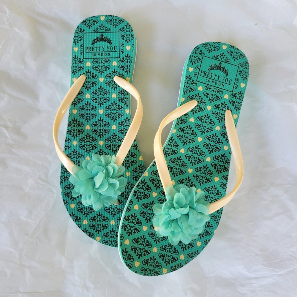 NEW PRETTY YOU London Turquoise Thong Flip Flops Sandals XL 9.5/10.5